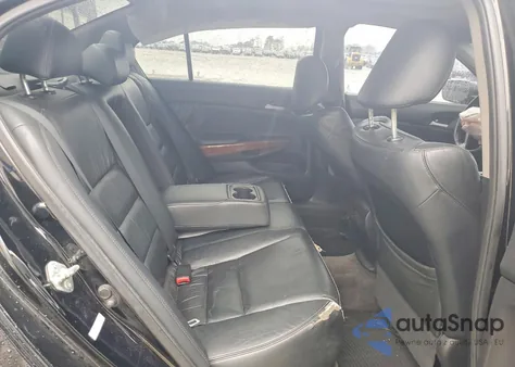 2011 Honda Accord Exl z USA, uszkodzony, nr VIN 1HGCP2F82BA038135